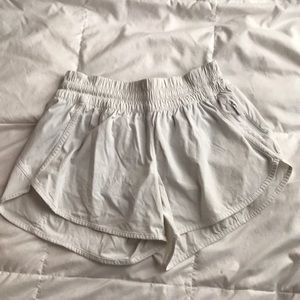 lululemon athletica tracker shorts size 10